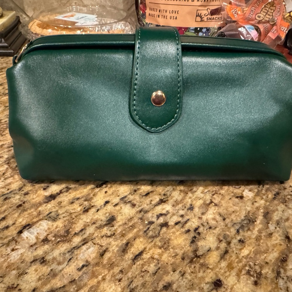 Elegant Green Women's Bag. Never used